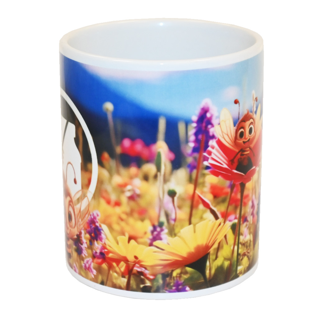 Mug avec motif enfant abeille dans une fleur